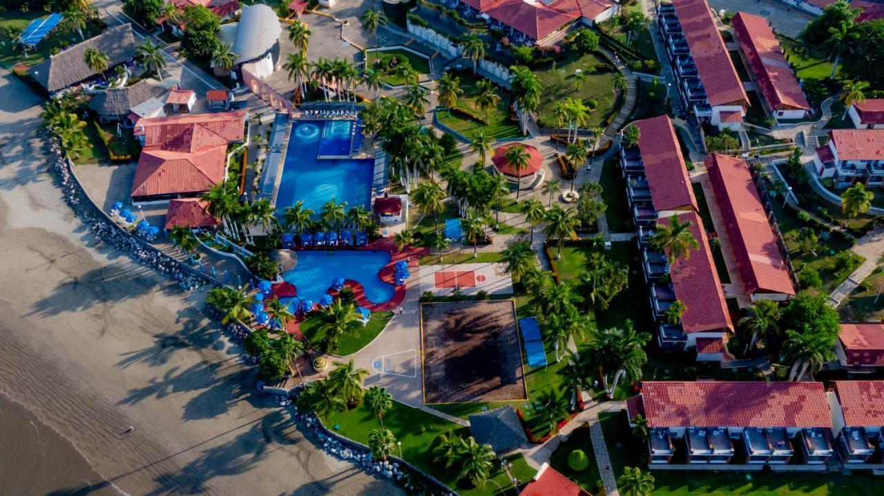 Qualton Club Ixtapa All Inclusive Exterior foto